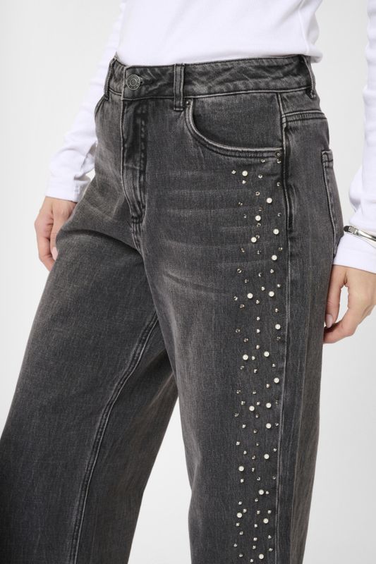 KApetra Jeans