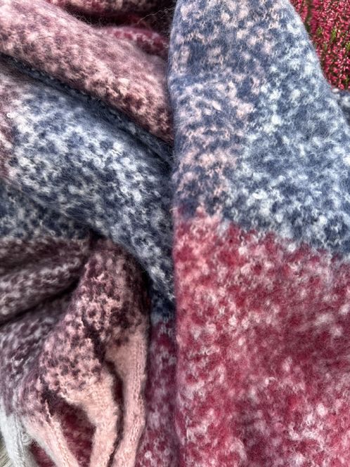 Hovedbilde Fluffy Scarf 04