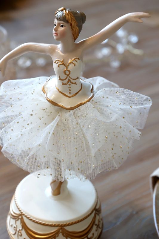 Noël Ballerina m. tyllskørt Spilledåse