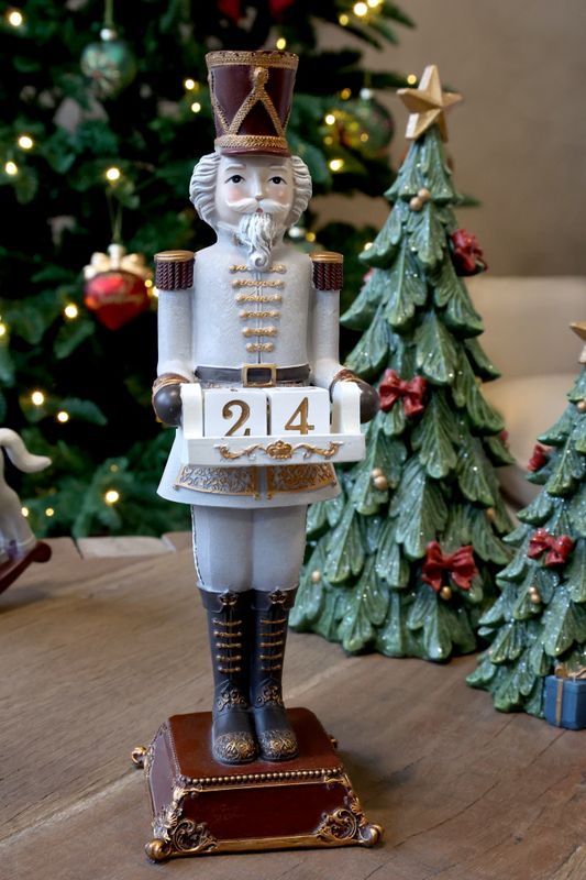 Noël Nøtteknækker m. kalender